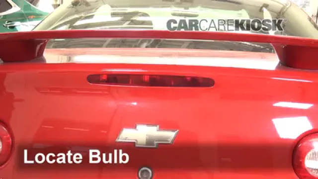 2006 Chevrolet Cobalt LT 2.2L 4 Cyl. Coupe (2 Door) Éclairage Feu de freinage central (remplacer l'ampoule)